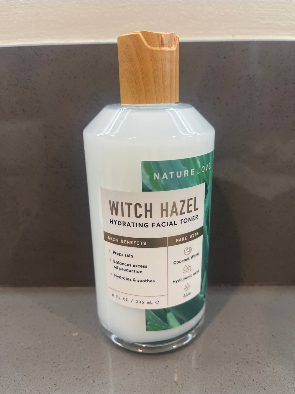 ❤️NEW!!!❤️ Witch Hazel Hydrating Facial Toner - White